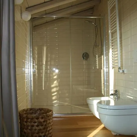 דירה Brick House *