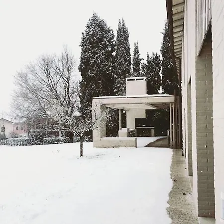 דירה Brick House *