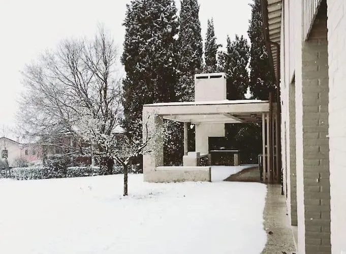 Διαμέρισμα Brick House *