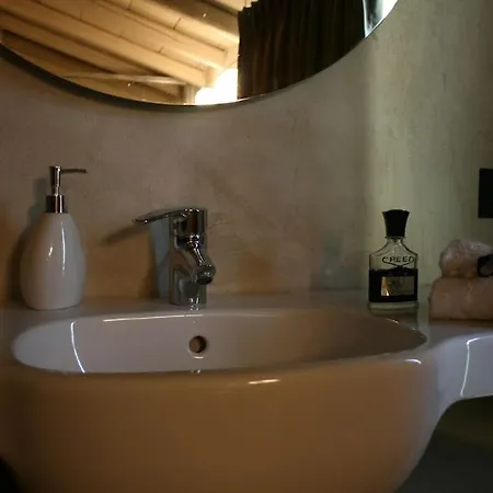 Apartament Brick House